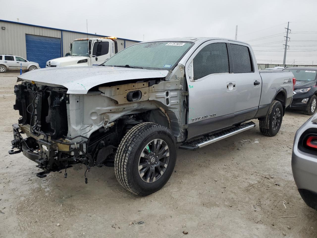 Изображение 2019 NISSAN TITAN XD SL 2019