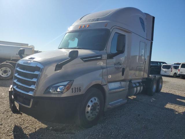Image 3 of 2019 FREIGHTLINER CASCADIA 126 2019 with VIN 3AKJHHDR3KSGC6093