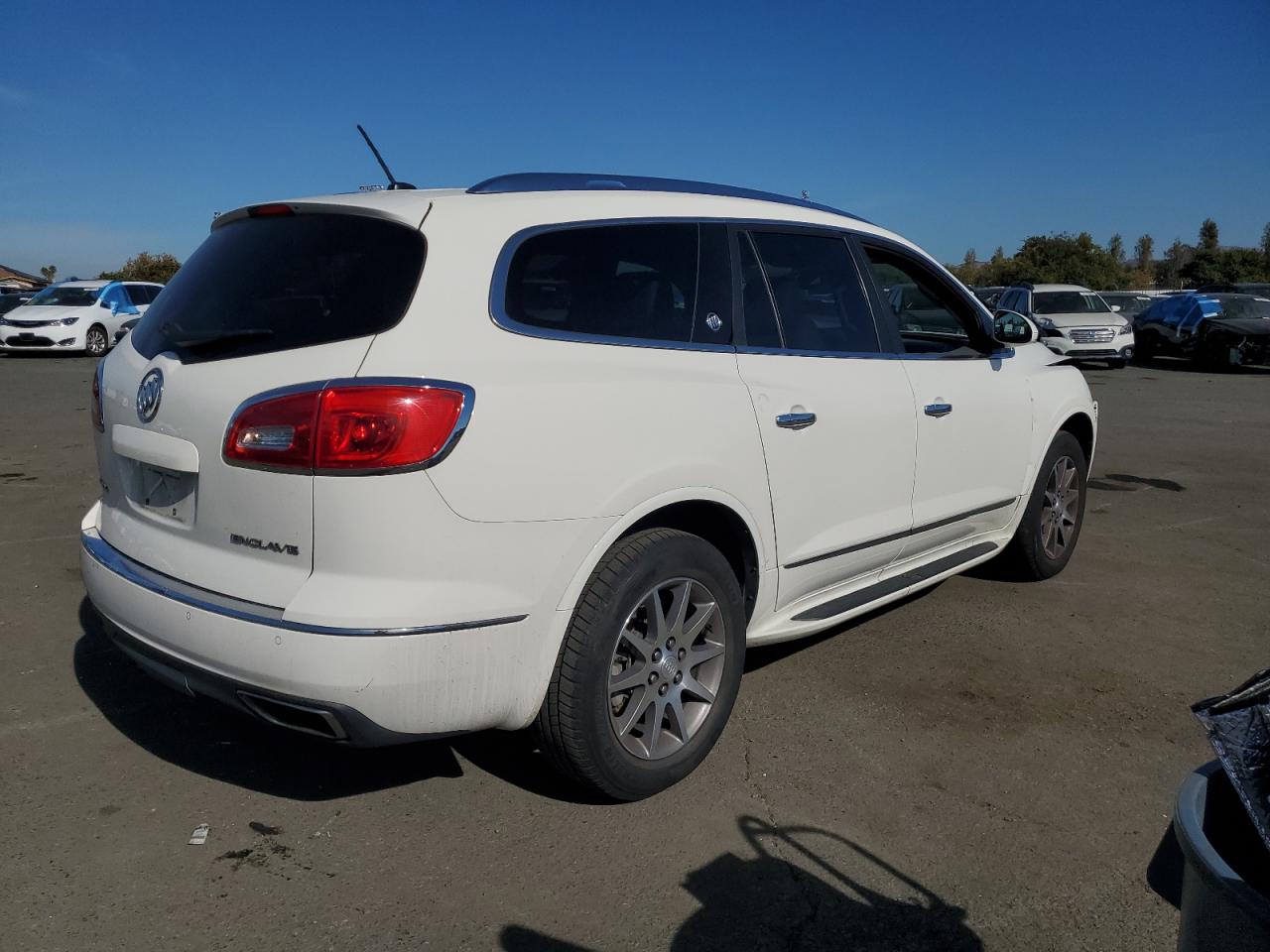 Изображение 3 2015 BUICK ENCLAVE  2015 с VIN 5GAKRBKD7FJ120103