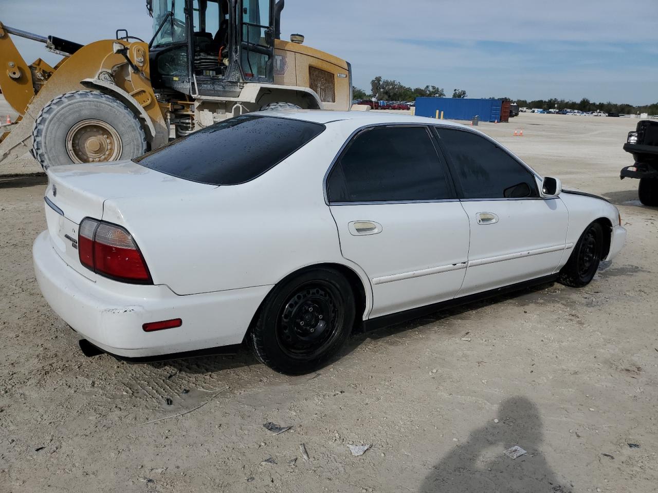 Изображение 3 1996 HONDA ACCORD LX 1996 с VIN 1HGCD5638TA129295