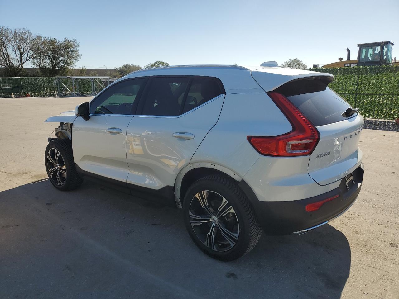 Изображение 2 2020 VOLVO XC40 T5 INSCRIPTION 2020 с VIN YV4162UL7L2172017