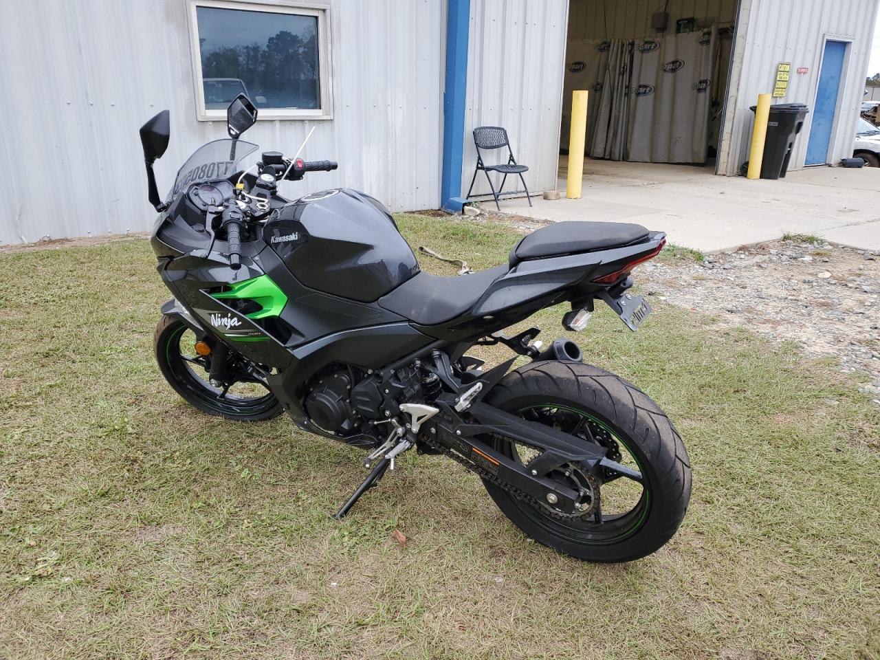 Obraz 3 z Kawasaki Ex400 2023 z VIN JKAEXKH19PDAL0222