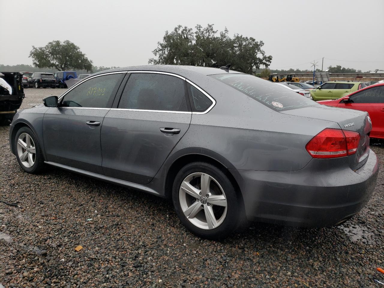 Image 2 of 2013 VOLKSWAGEN PASSAT SE 2013 with VIN 1VWBP7A31DC113883