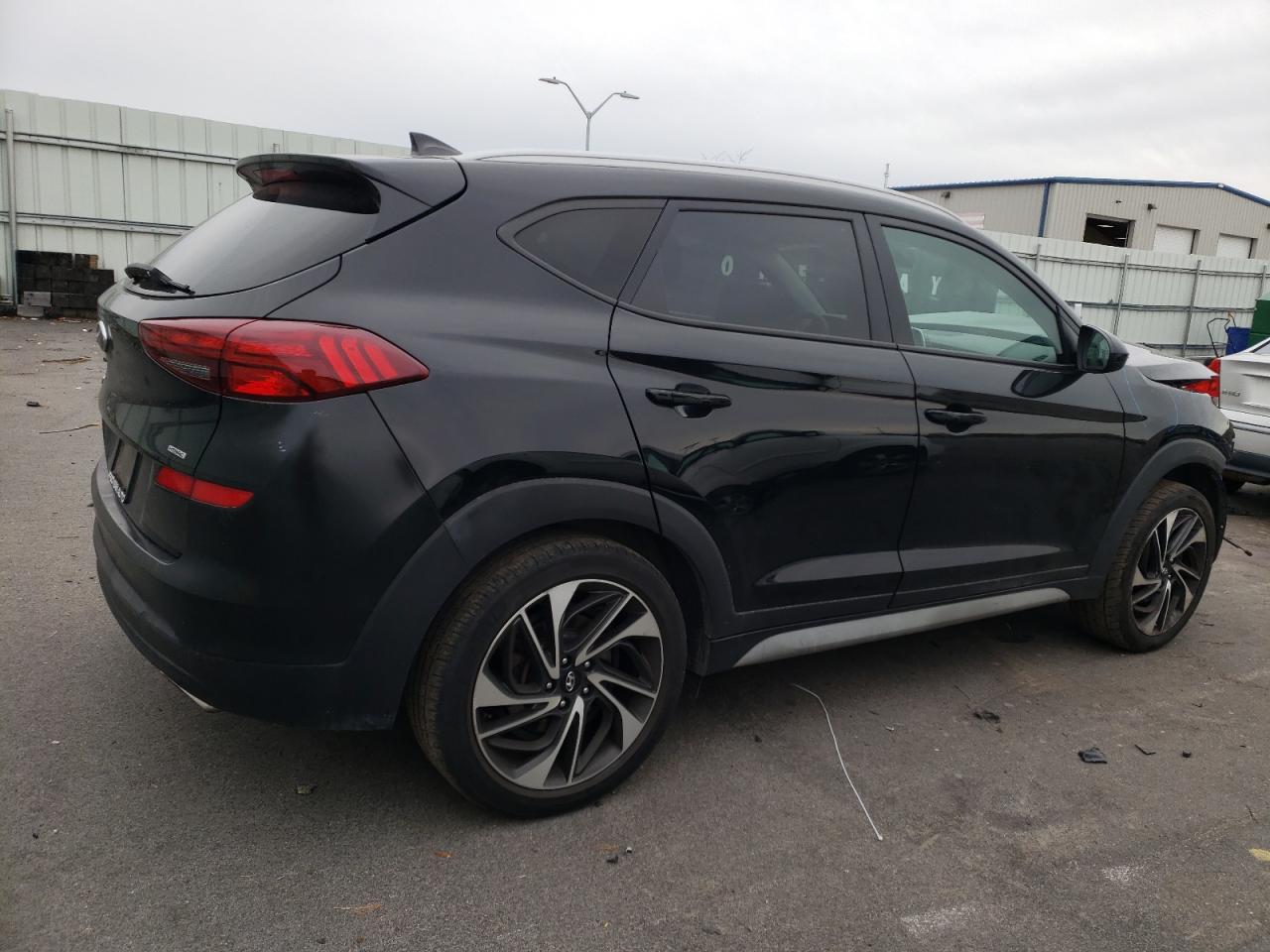 Image 3 of 2019 HYUNDAI TUCSON LIMITED 2019 with VIN KM8J3CAL2KU982966