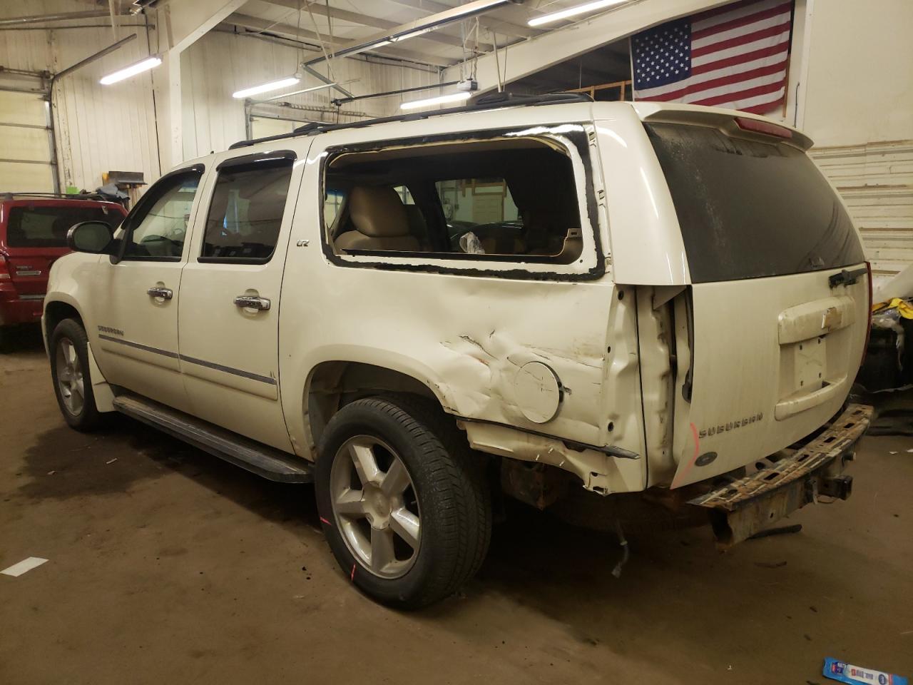 Obraz 2 z 2014 CHEVROLET SUBURBAN K1500 LTZ 2014 z VIN 1GNSKKE71ER218415