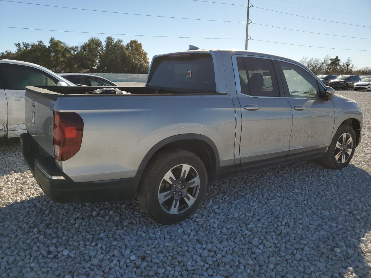 Image 3 of 2017 HONDA RIDGELINE RTL 2017 with VIN 5FPYK2F54HB006447