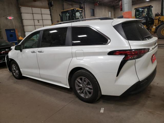 Image 2 of 2022 TOYOTA SIENNA XLE 2022 with VIN 5TDYRKEC7NS076875