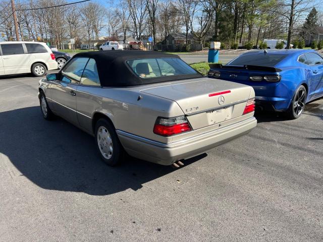 Image 3 of 1995 MERCEDES-BENZ E 320 1995 with VIN WDBEA66E8SC279772