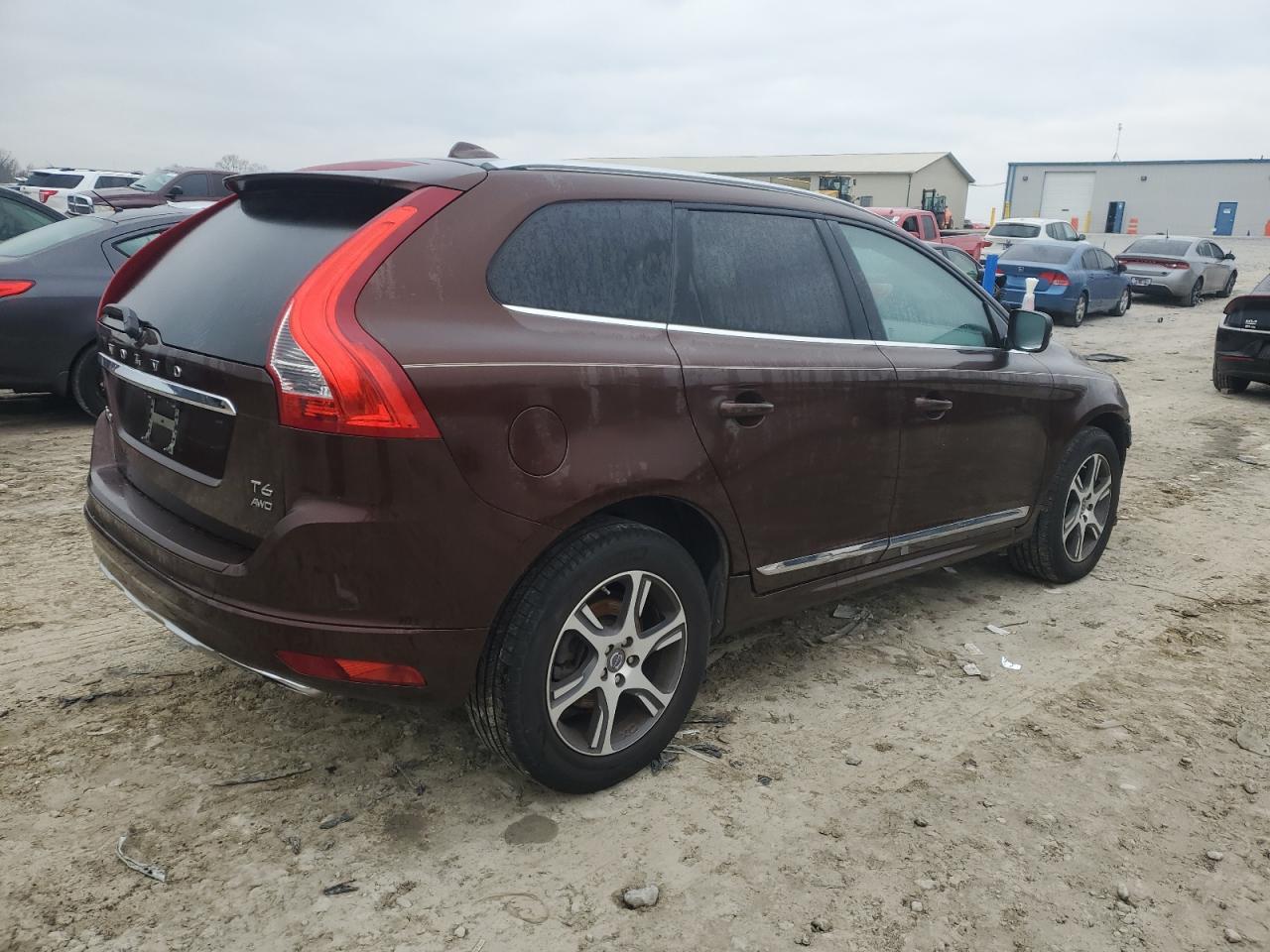 Image 3 of 2015 VOLVO XC60 T6 PREMIER+ 2015 with VIN YV4902RC3F2574702
