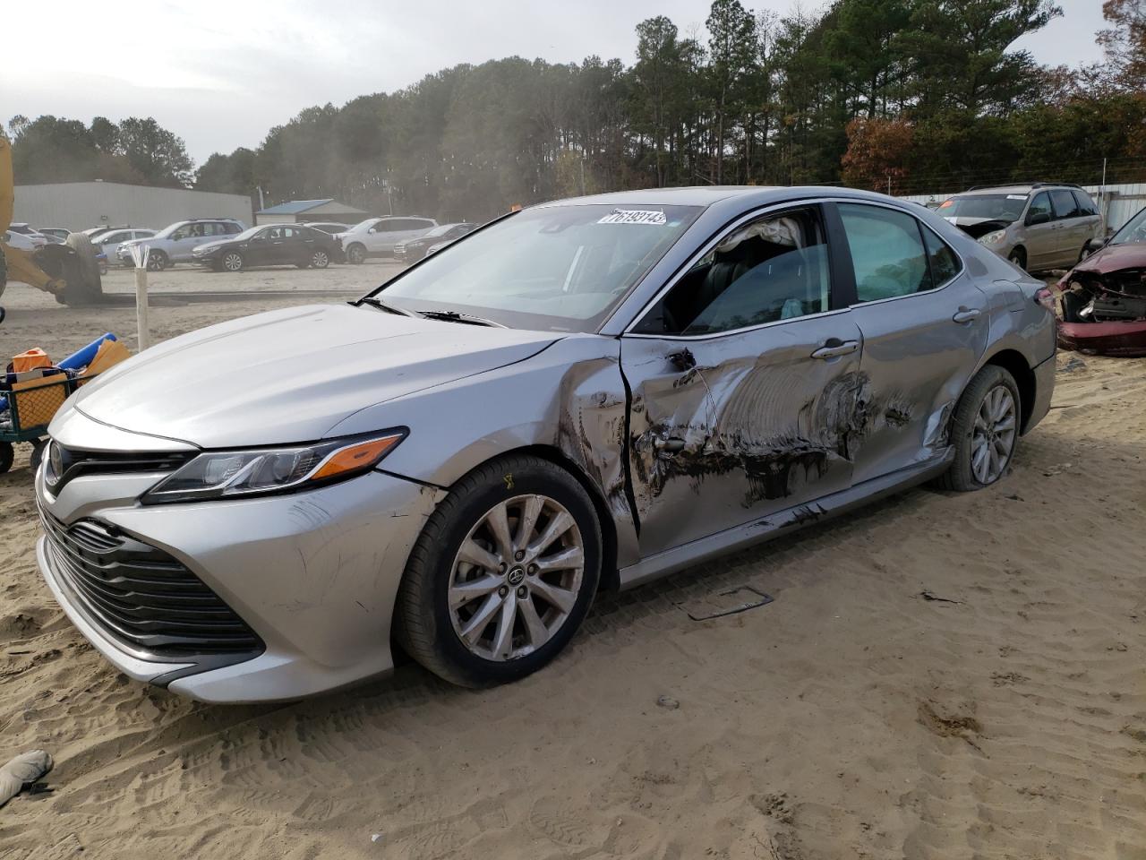 Obraz 1 z 2019 TOYOTA CAMRY L 2019 z VIN 4T1B11HK9KU843509