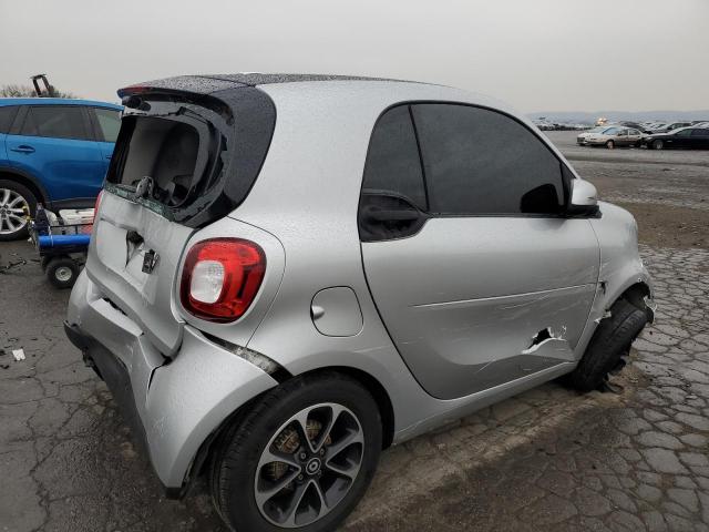 Obraz 3 z 2017 SMART FORTWO  2017 z VIN WMEFJ5DA9HK219192