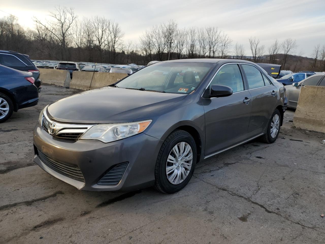 Obraz 1 z 2013 TOYOTA CAMRY L 2013 z VIN 4T4BF1FK0DR328492