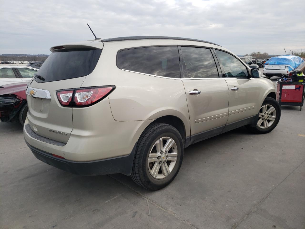 Image 3 of 2014 CHEVROLET TRAVERSE LT 2014 with VIN 1GNKRHKD4EJ294217