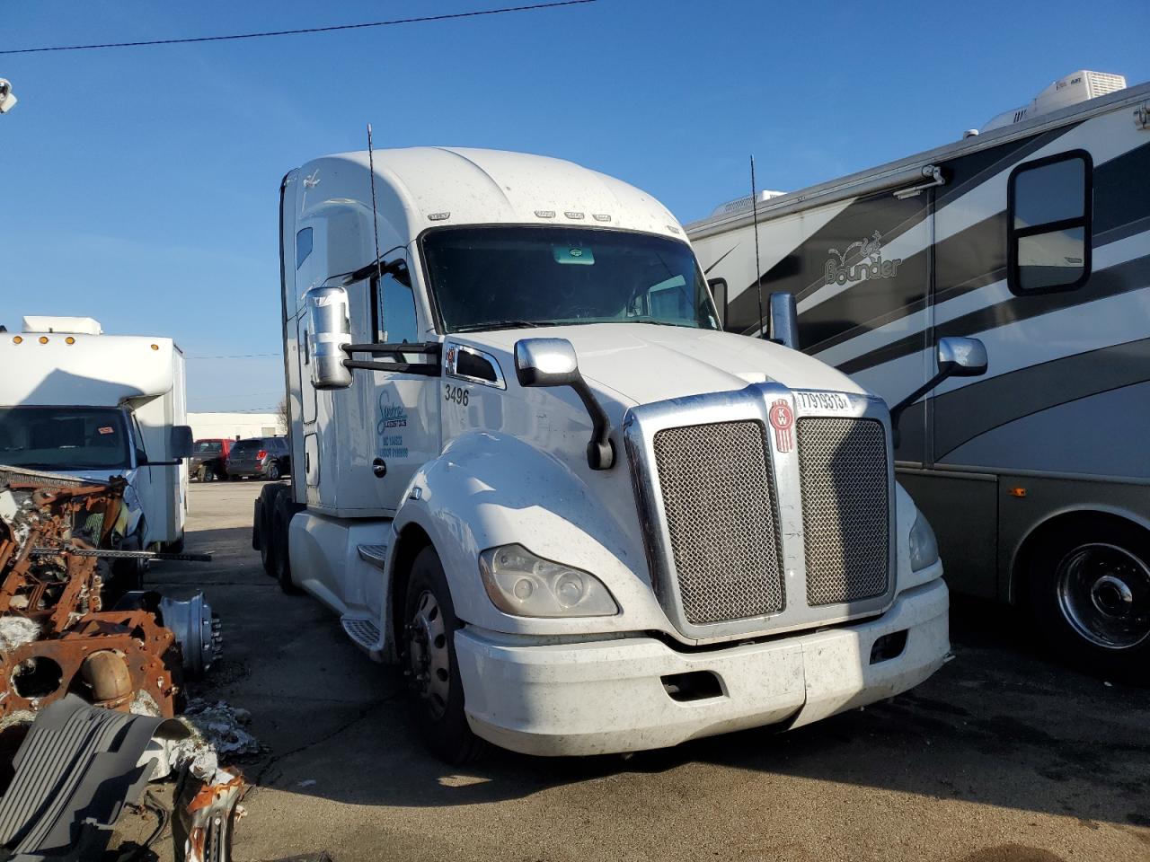 Image 1 of 2018 KENWORTH CONSTRUCTION T680 2018 with VIN 1XKYDP9X5JJ203496