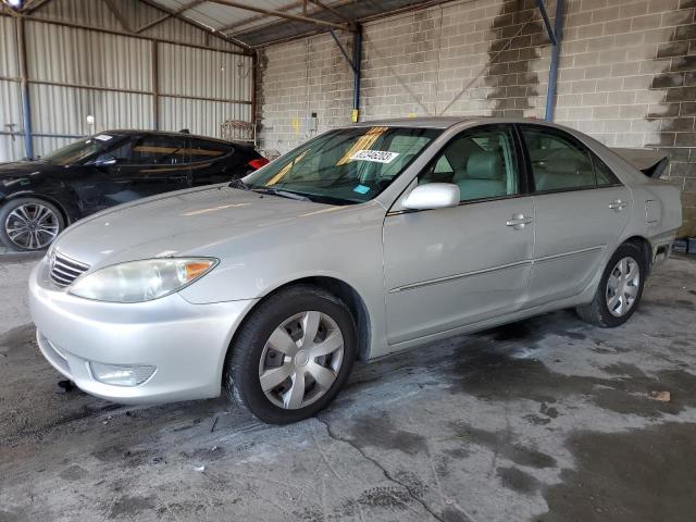 Obraz 1 z 2005 TOYOTA CAMRY LE 2005 z VIN 4T1BE30K25U061911