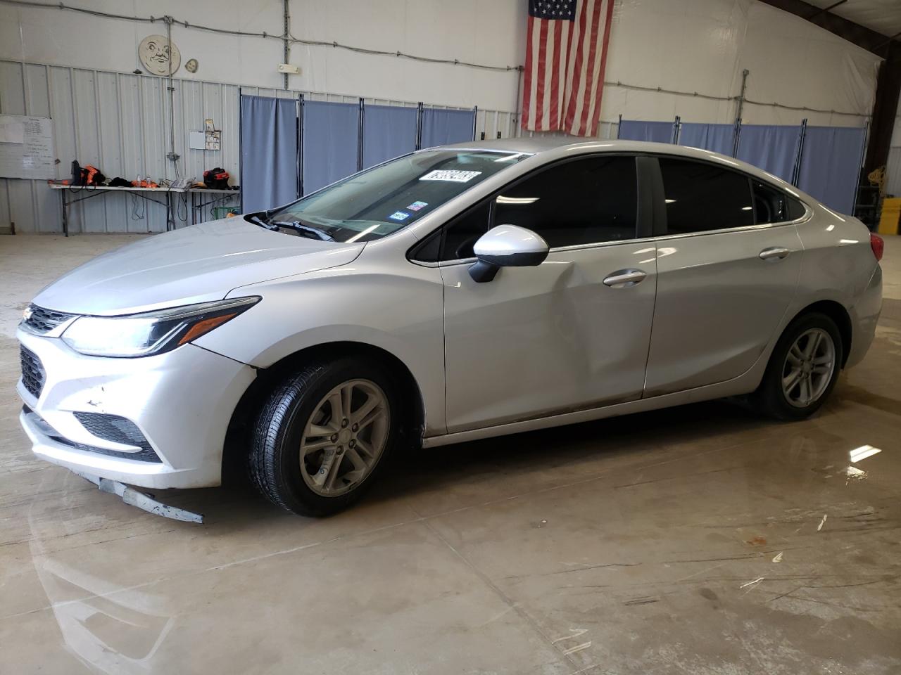 Obraz 1 z 2018 CHEVROLET CRUZE LT 2018 z VIN 1G1BE5SM2J7200984