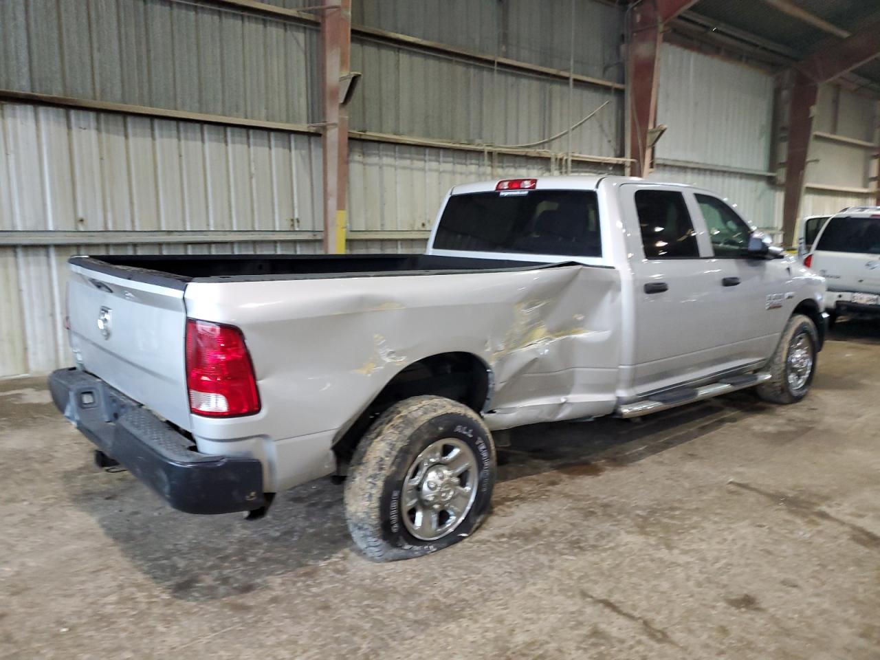 Image 3 of 2018 RAM 2500 ST 2018 with VIN 3C6UR4HJ8JG169229