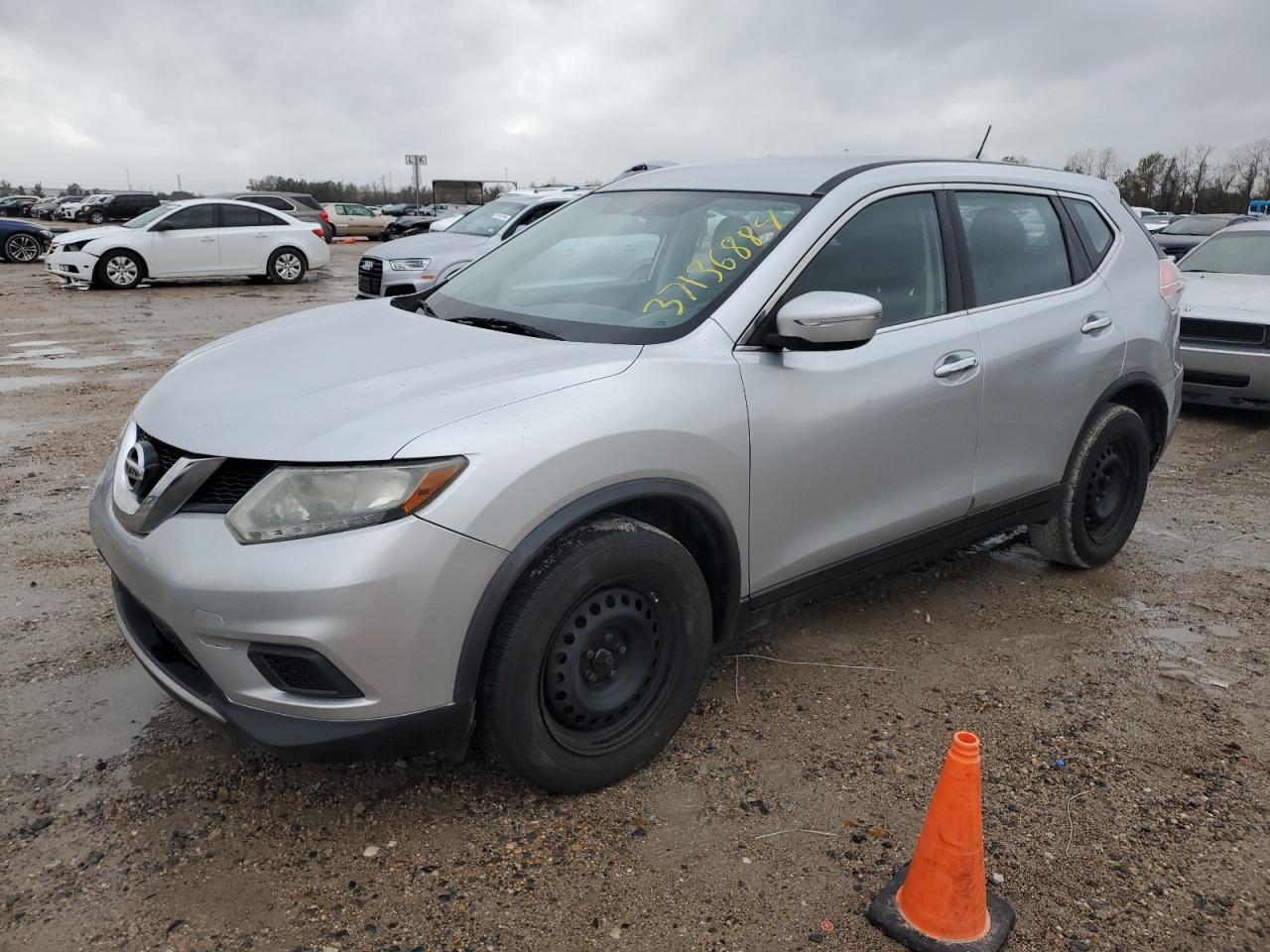 Image 1 of 2015 NISSAN ROGUE S 2015 with VIN KNMAT2MTXFP551581