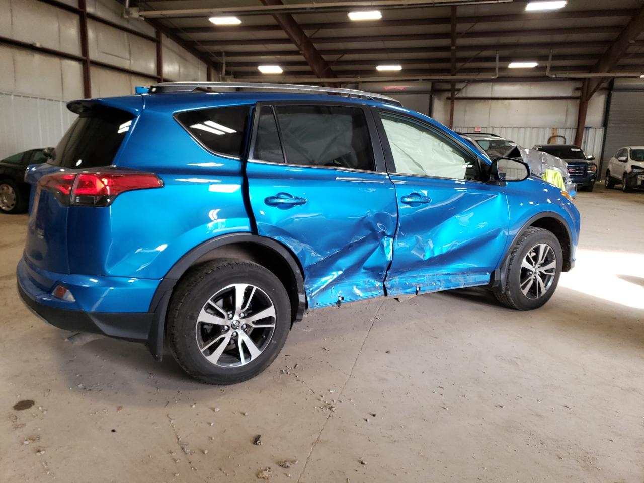 Obraz 3 z 2018 TOYOTA RAV4 ADVENTURE 2018 z VIN JTMRFREV1JJ256416