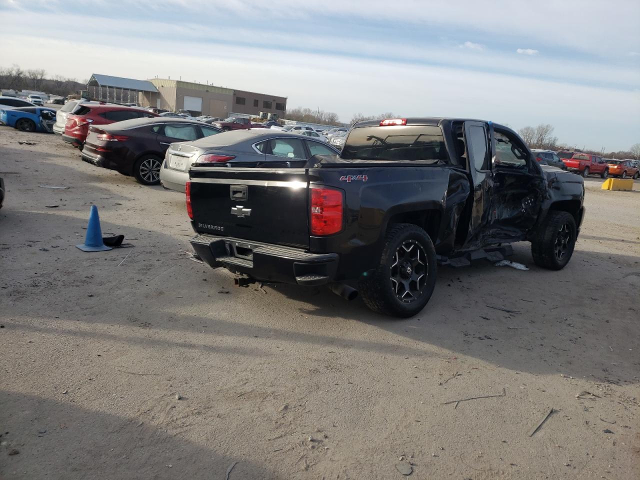 Изображение 3 2016 CHEVROLET SILVERADO K1500 CUSTOM 2016 с VIN 1GCVKPEC2GZ254603