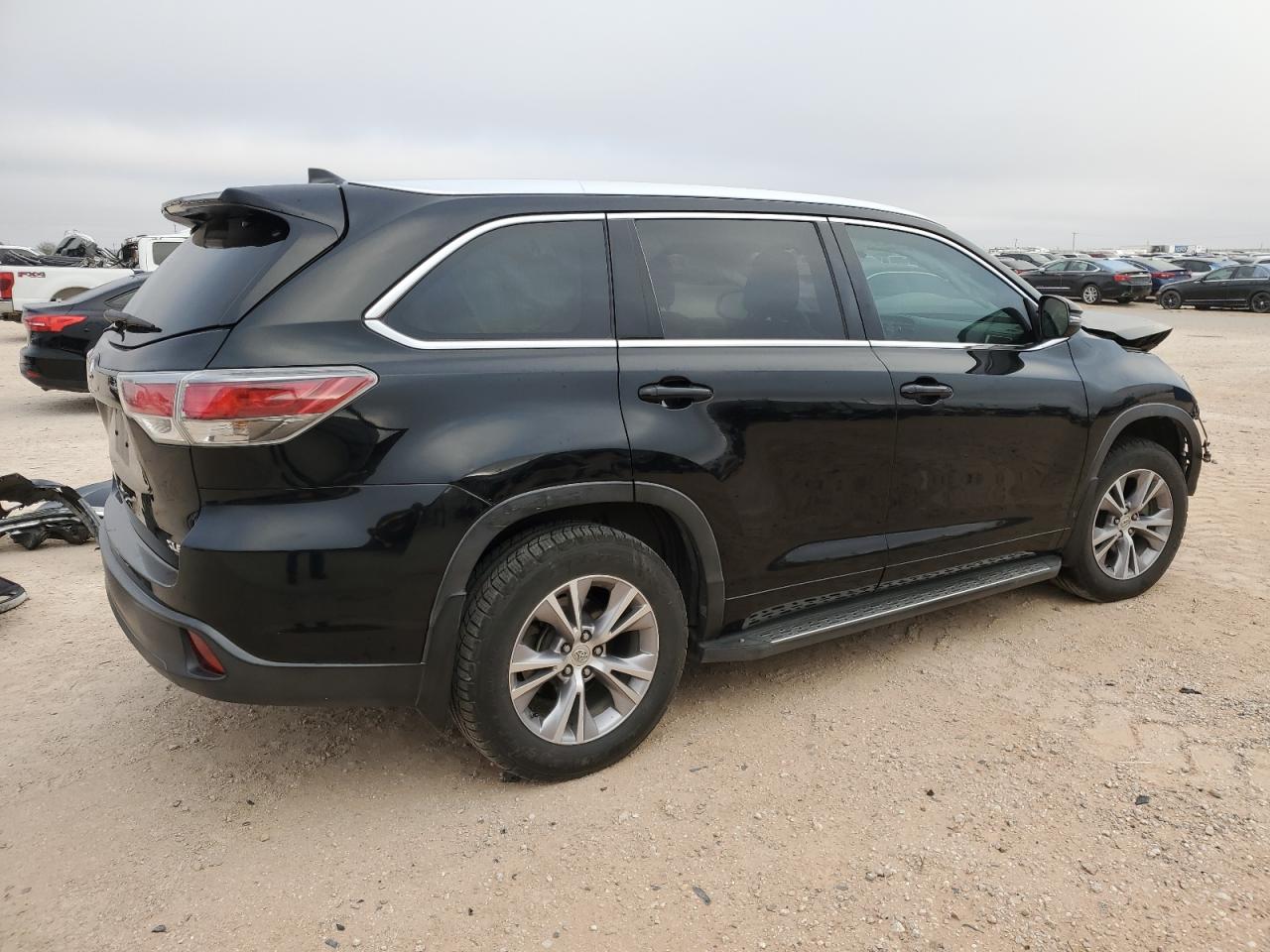 Изображение 3 2015 TOYOTA HIGHLANDER XLE 2015 с VIN 5TDKKRFH8FS085339