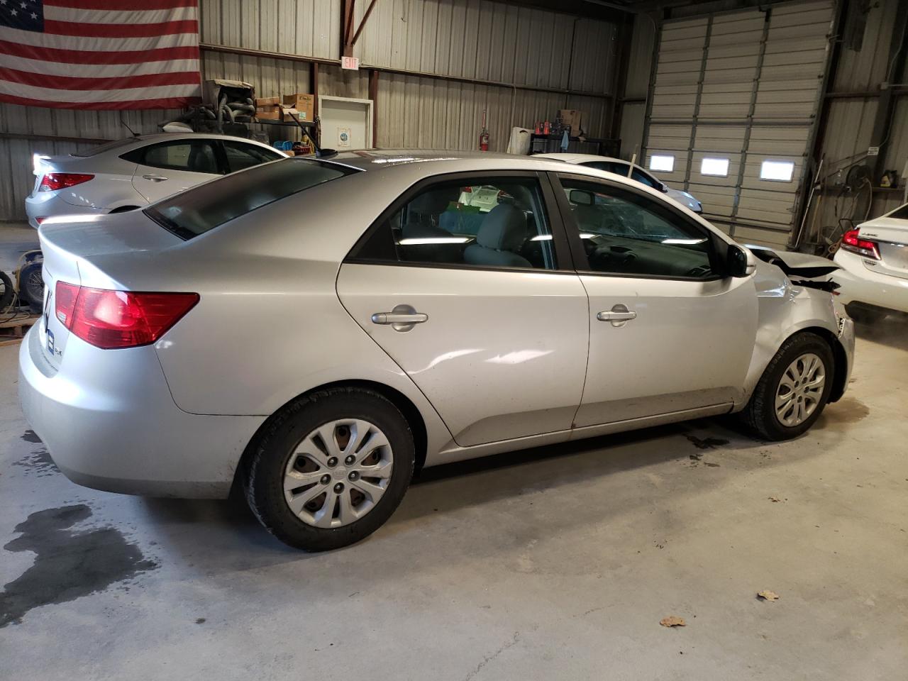 Image 3 of 2011 KIA FORTE EX 2011 with VIN KNAFU4A21B5408936