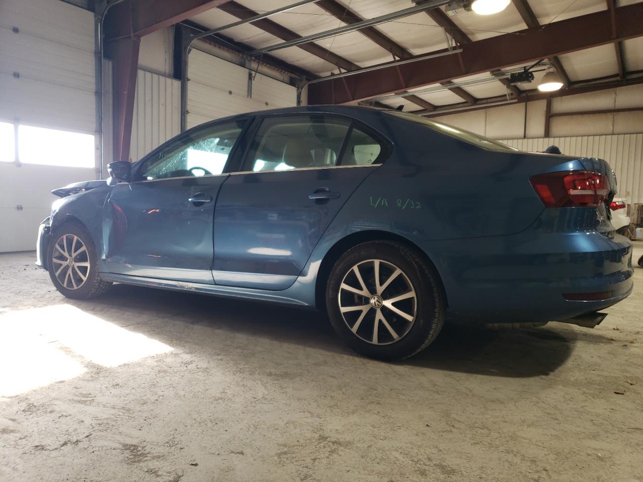 Изображение 2 2017 VOLKSWAGEN JETTA SE 2017 с VIN 3VWDB7AJ7HM223671