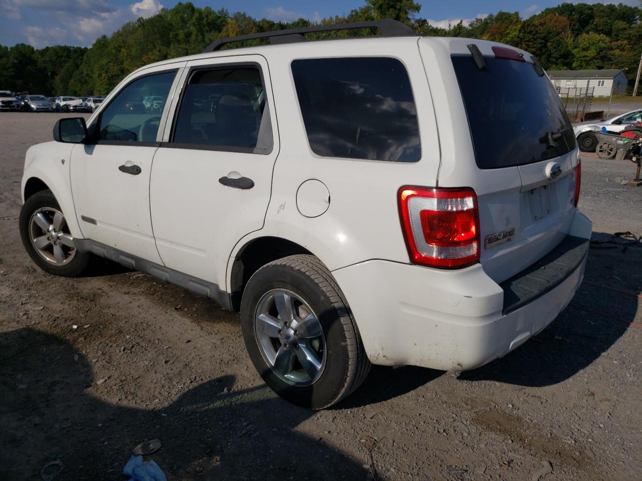 Image 2 of 2008 FORD ESCAPE XLT 2008 with VIN 1FMCU93168KA20503