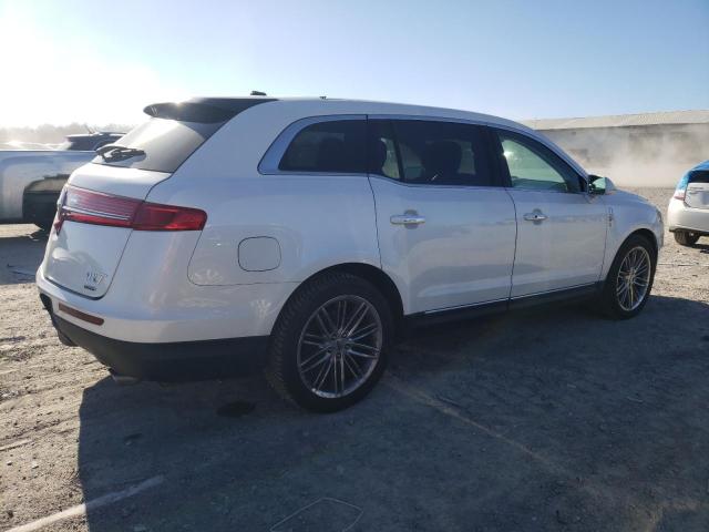 Obraz 3 z 2015 LINCOLN MKT  2015 z VIN 2LMHJ5AT3FBL04730