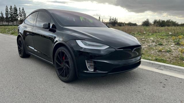 Obraz 2020 TESLA MODEL X  2020