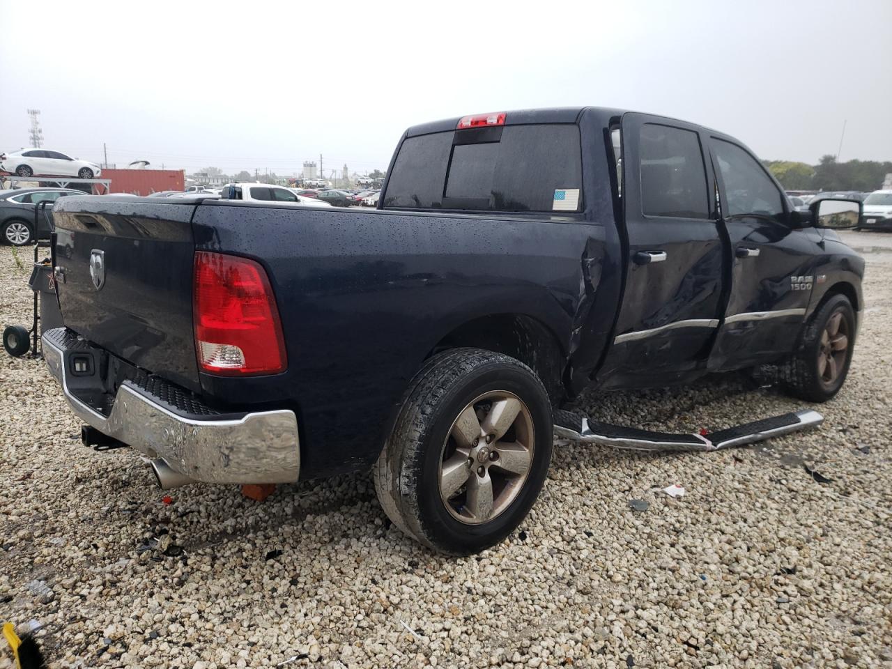 Image 3 of 2016 RAM 1500 SLT 2016 with VIN 3C6RR6LTXGG375963