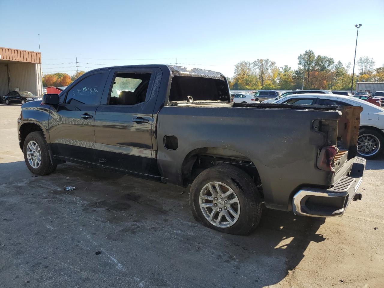 Image 2 of 2021 CHEVROLET SILVERADO K1500 RST 2021 with VIN 3GCUYEET8MG340606