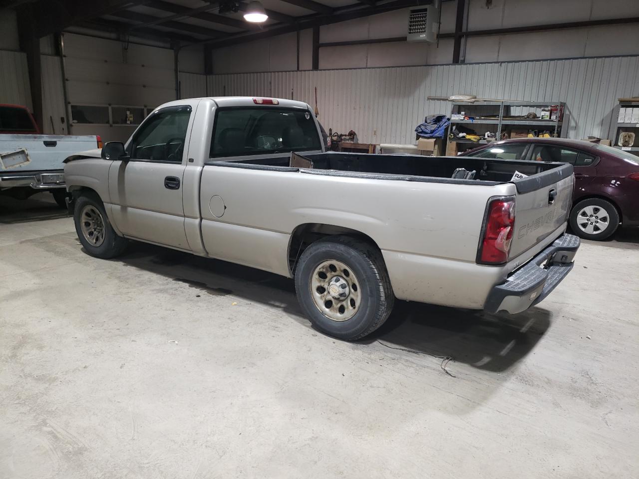 Obraz 2 z 2005 CHEVROLET SILVERADO C1500 2005 z VIN 1GCEC14X85Z103308