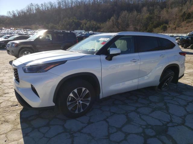 Изображение 1 2023 TOYOTA HIGHLANDER HYBRID XLE 2023 с VIN 5TDKARAH6PS022848