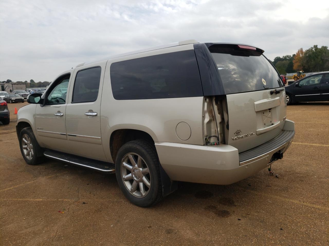 Изображение 2 2014 GMC YUKON XL DENALI 2014 с VIN 1GKS2MEF3ER111334