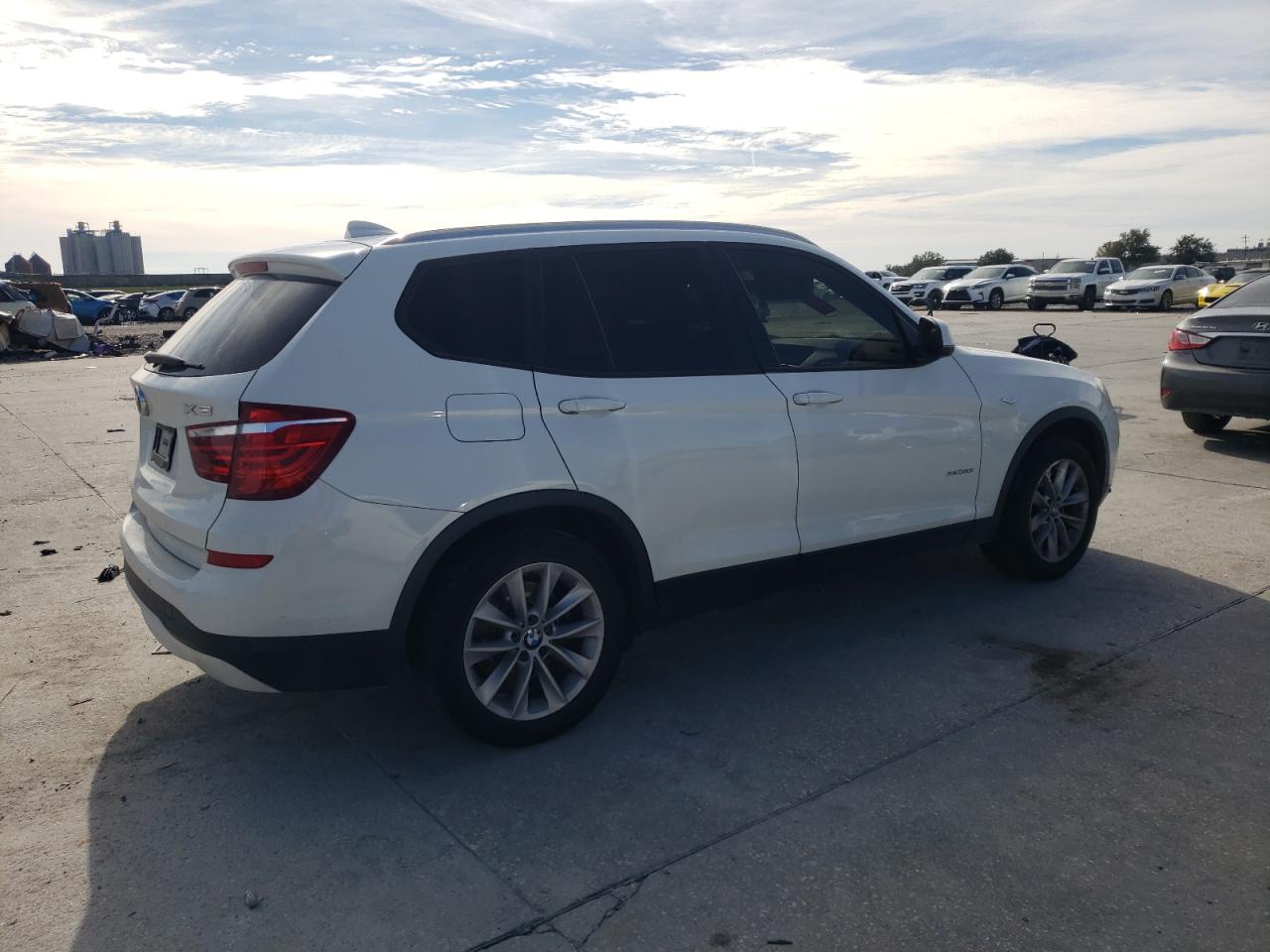 Image 3 of 2017 BMW X3 XDRIVE28I 2017 with VIN 5UXWX9C32H0W79263