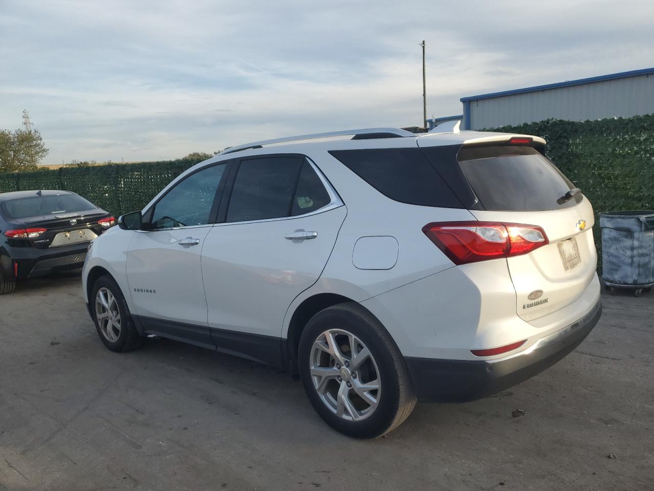 Изображение 2 2019 CHEVROLET EQUINOX PREMIER 2019 с VIN 2GNAXNEV2K6226317