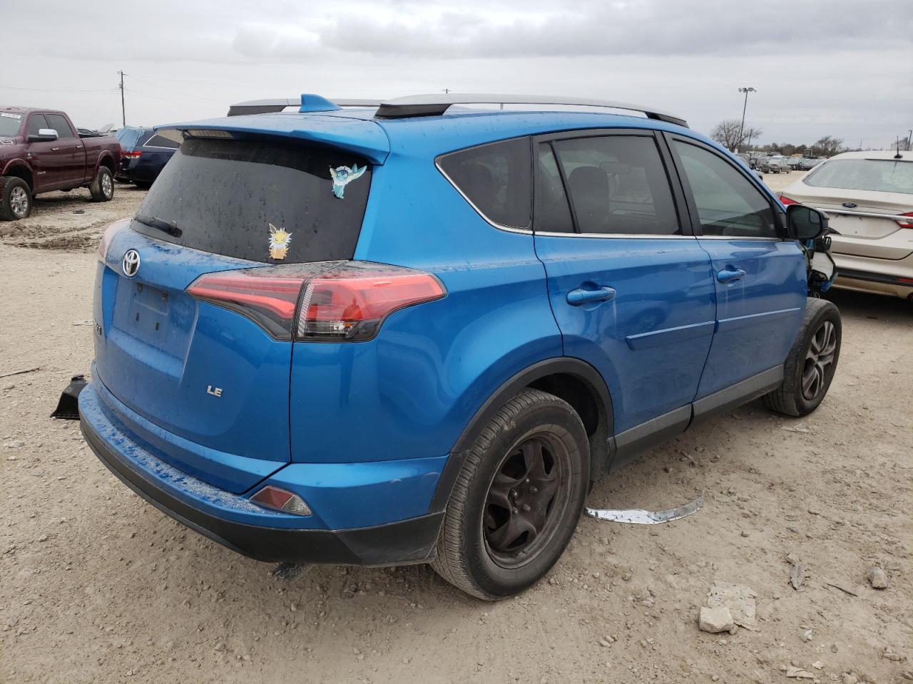 Image 3 of 2018 TOYOTA RAV4 LE 2018 with VIN 2T3ZFREV3JW428429