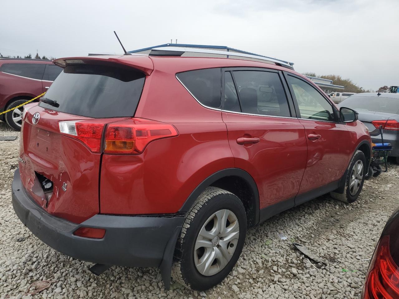 Obraz 3 z 2013 TOYOTA RAV4 LE 2013 z VIN JTMBFREV6DD021076