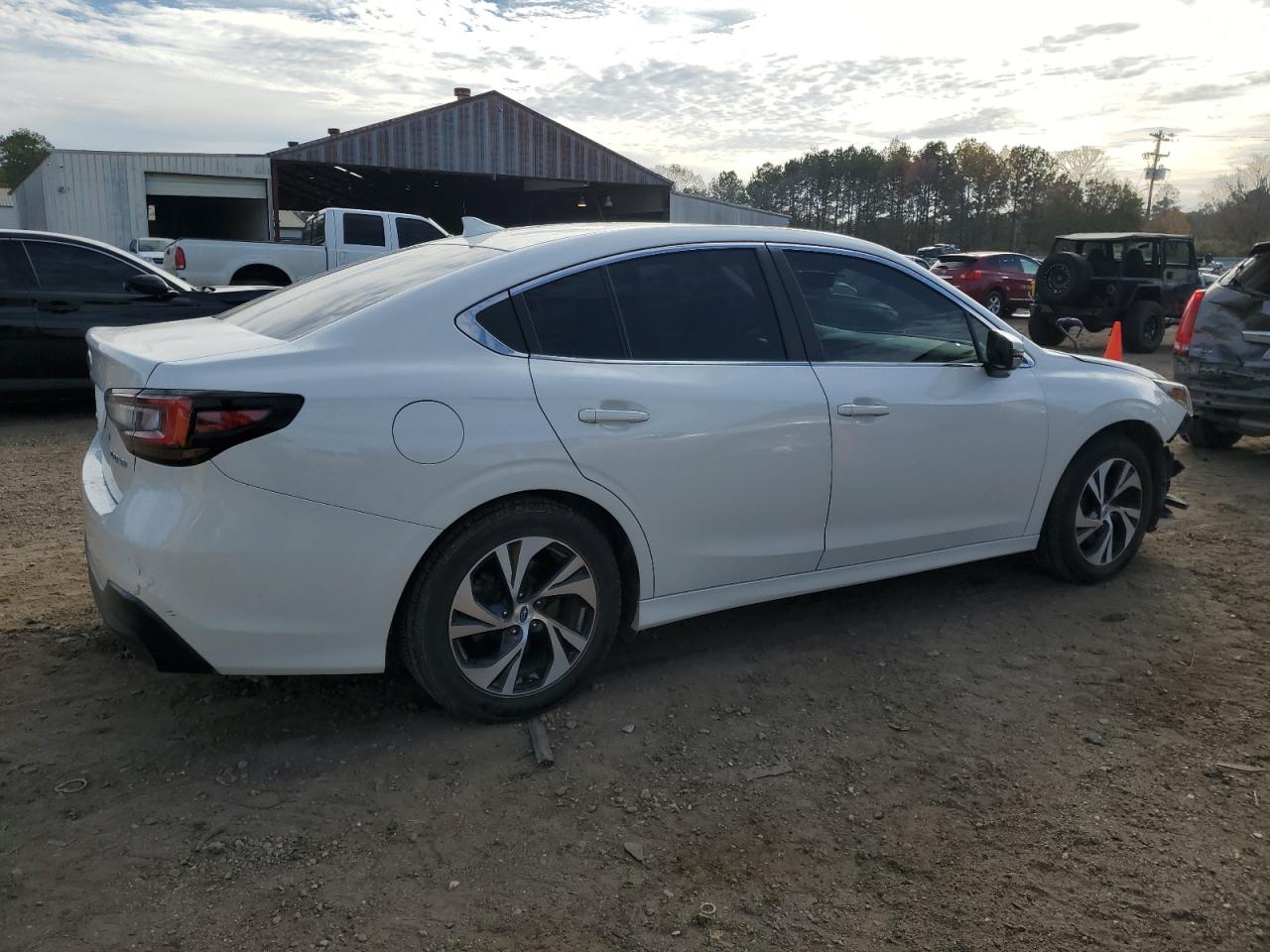 Изображение 3 2020 SUBARU LEGACY PREMIUM 2020 с VIN 4S3BWAC66L3034640