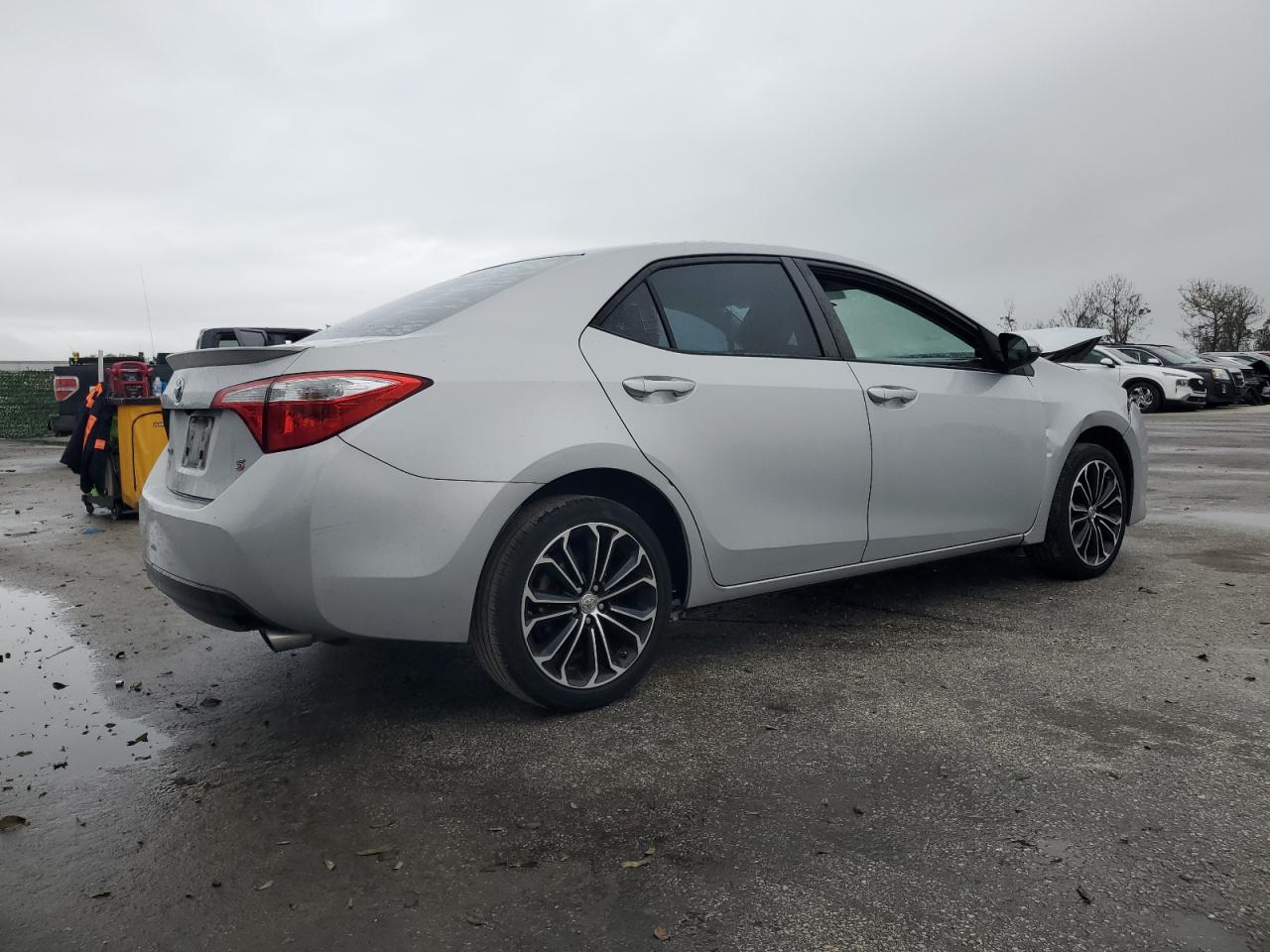 Image 3 of 2015 TOYOTA COROLLA L 2015 with VIN 2T1BURHE8FC363131
