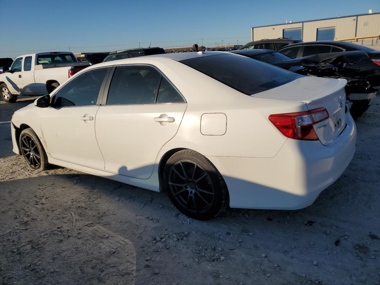 Изображение 2 2012 TOYOTA CAMRY SE 2012 с VIN 4T1BK1FK6CU504174