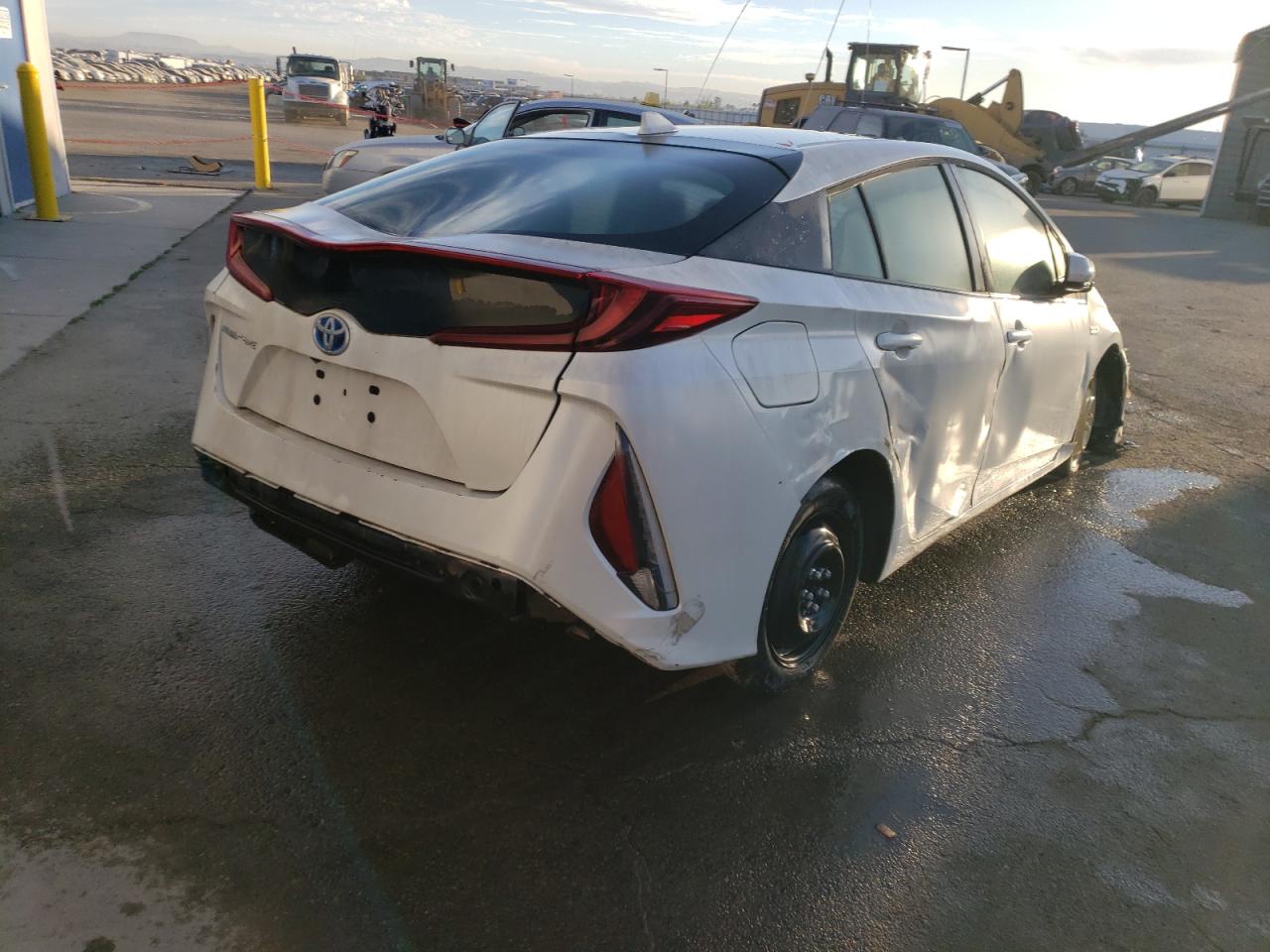Image 3 of 2018 TOYOTA PRIUS PRIME 2018 with VIN JTDKARFP8J3078606