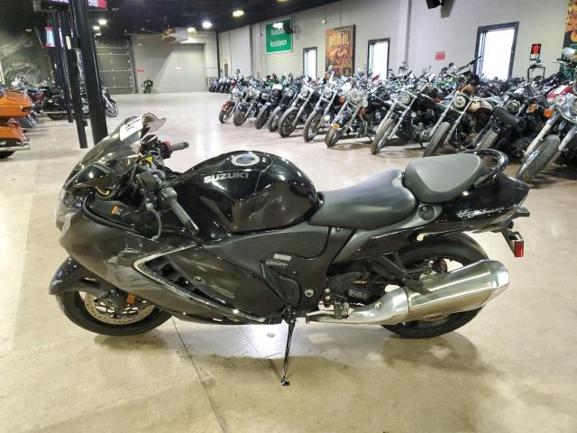 Image 3 of 2023 SUZUKI GSX1300 RR 2023 with VIN JS1EJ11B4P7100560