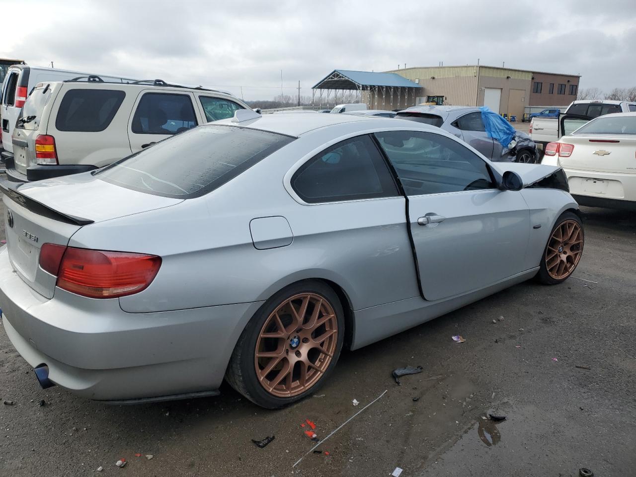 Obraz 3 z 2007 BMW 335 I 2007 z VIN WBAWB73527P021516