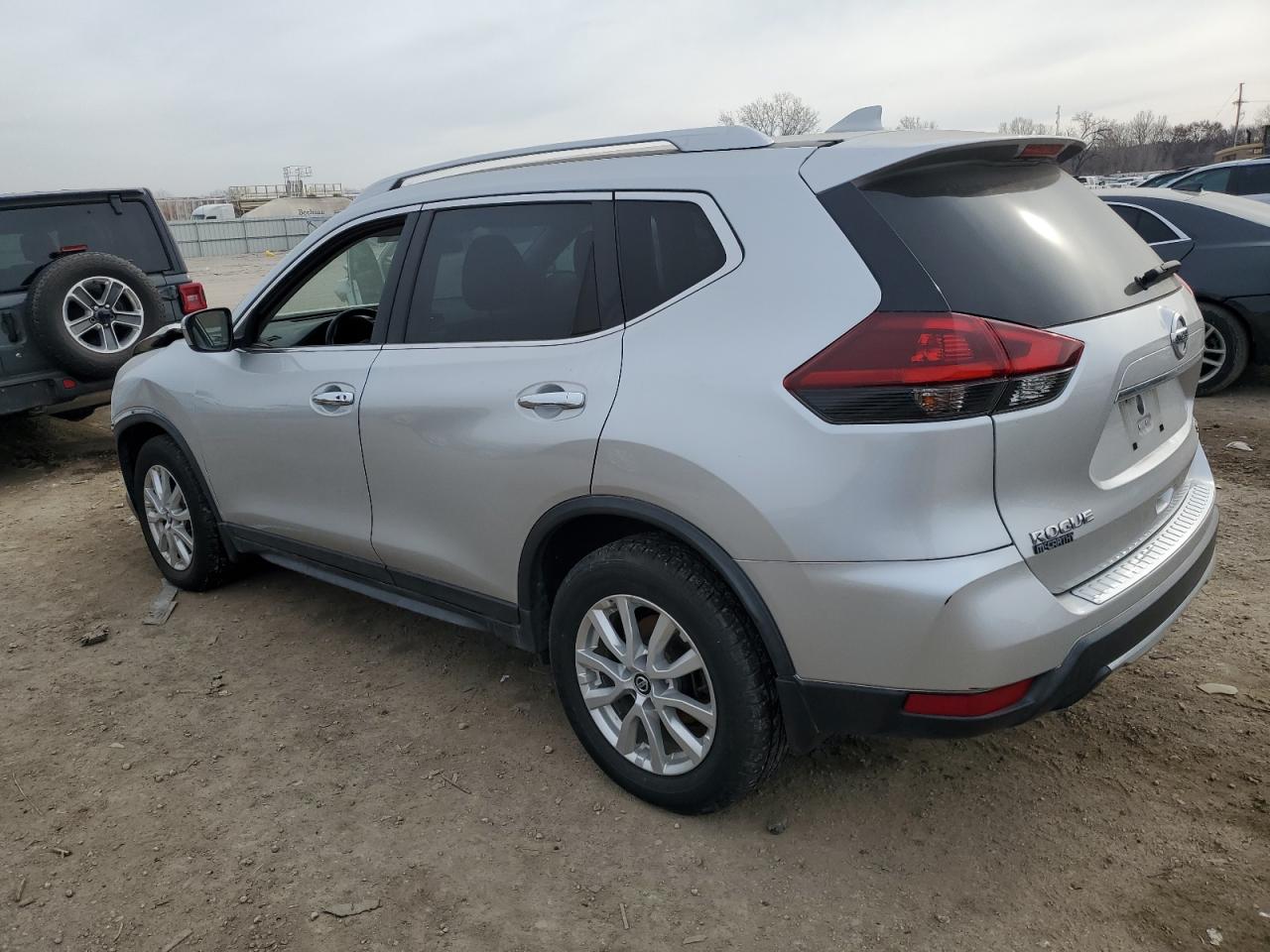Image 2 of 2018 NISSAN ROGUE S 2018 with VIN KNMAT2MV8JP612274