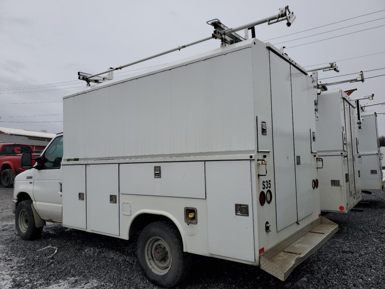 Image 2 of 2013 FORD ECONOLINE E350 SUPER DUTY CUTAWAY VAN 2013 with VIN 1FDWE3FLXDDA74695