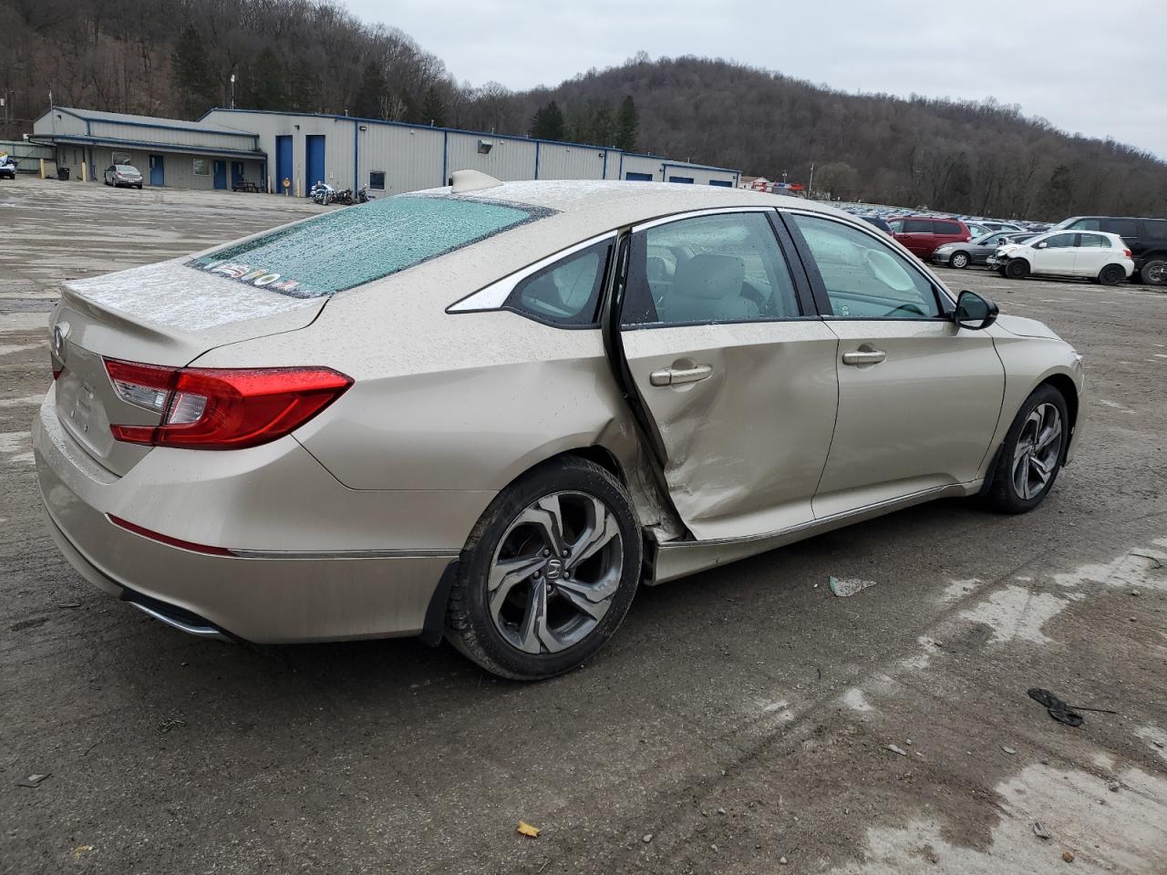 Image 3 of 2018 HONDA ACCORD EXL 2018 with VIN 1HGCV1F5XJA196176