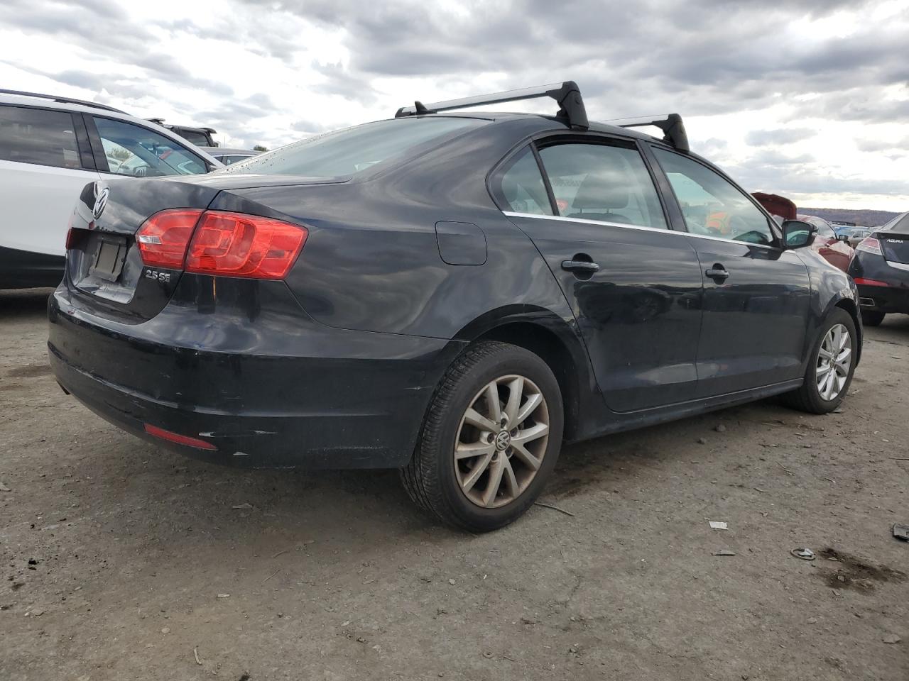Image 3 of 2013 VOLKSWAGEN JETTA SE 2013 with VIN 3VWDP7AJ7DM211600