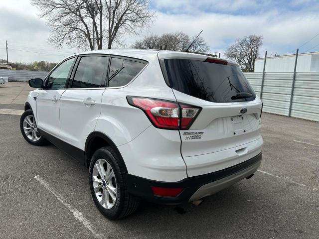 Изображение 3 2017 FORD ESCAPE SE 2017 с VIN 1FMCU9GDXHUE76707